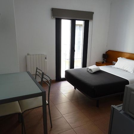 Center Plaza Figueres Apartment ฟิกวยเรส ภายนอก รูปภาพ