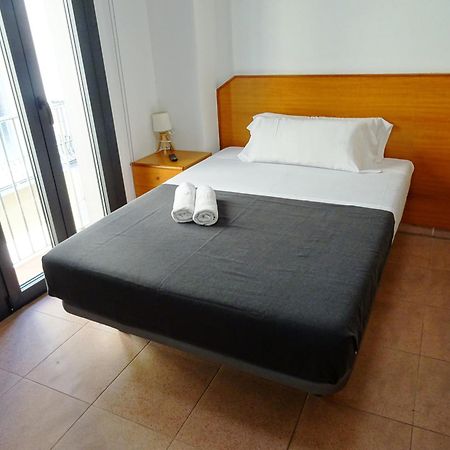 Center Plaza Figueres Apartment ฟิกวยเรส ภายนอก รูปภาพ