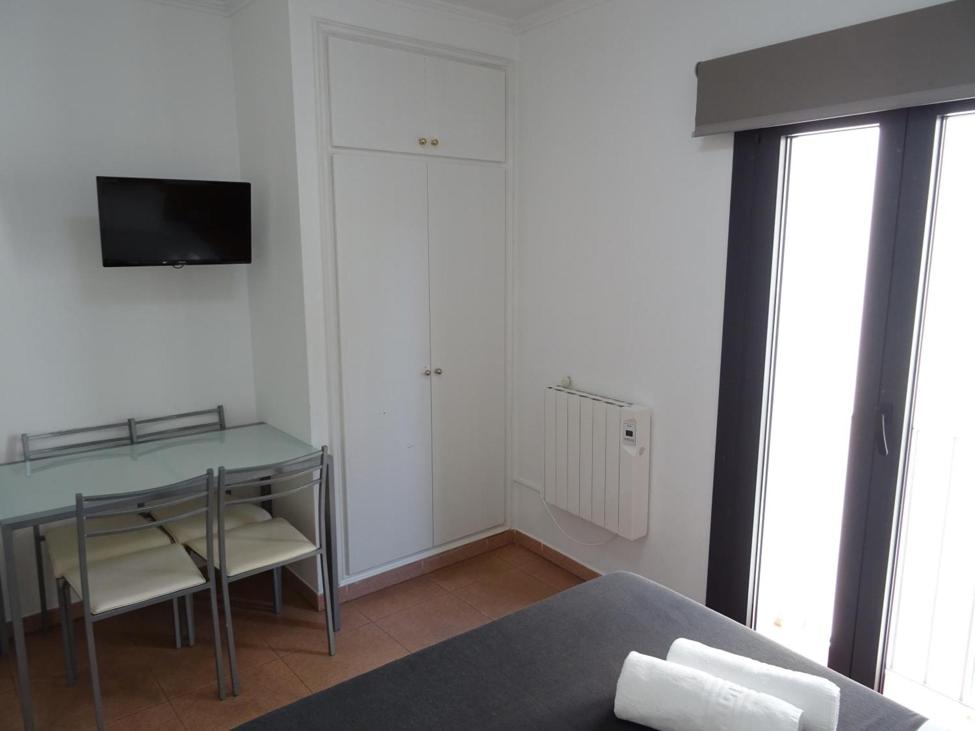 Center Plaza Figueres Apartment ฟิกวยเรส ภายนอก รูปภาพ