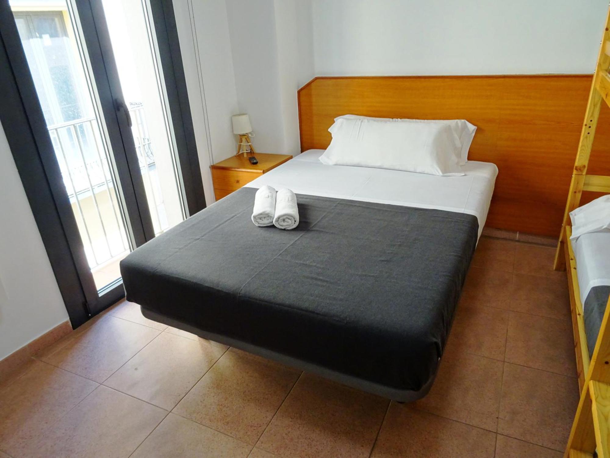 Center Plaza Figueres Apartment ฟิกวยเรส ภายนอก รูปภาพ