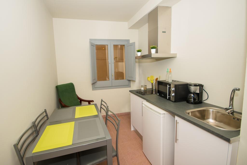 Center Plaza Figueres Apartment ฟิกวยเรส ภายนอก รูปภาพ