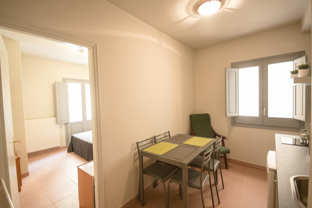 Center Plaza Figueres Apartment ฟิกวยเรส ภายนอก รูปภาพ