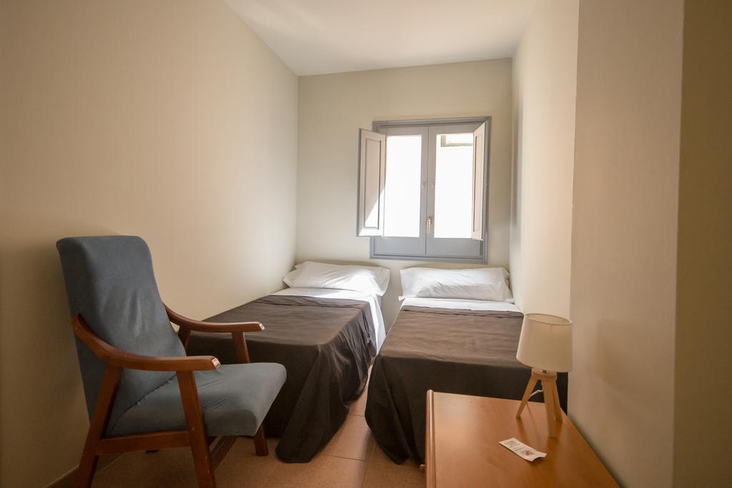 Center Plaza Figueres Apartment ฟิกวยเรส ภายนอก รูปภาพ